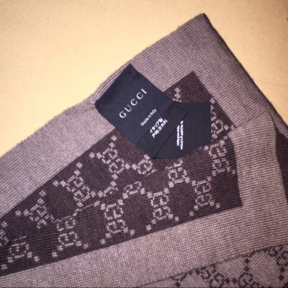 GG Gucci Knit Cashmere Scarf - Picture 4 of 15